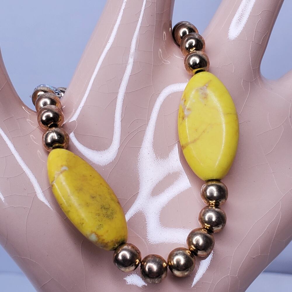 Vintage Bracelet Yellow Howlite Beaded Stretchy